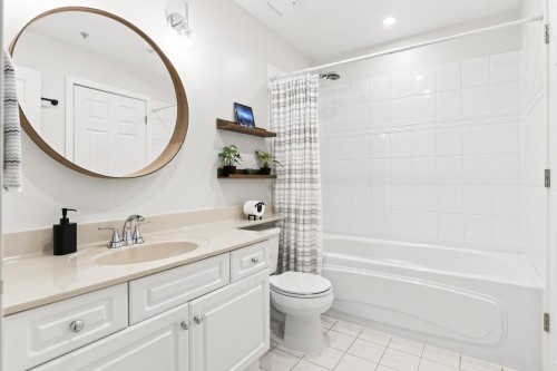 106-4745 54A Street, Delta, BC - Indoor Photo Showing Bathroom