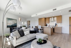 409-3220 Connaught Crescent  North Vancouver, BC V7R 0A5