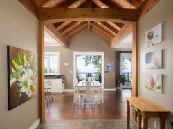 1010 Cowan Point Drive Bowen Island, BC V0N 1G2
