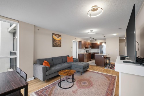 3003-1178 Heffley Crescent, Coquitlam, BC - Indoor Photo Showing Living Room