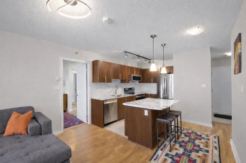3003-1178 Heffley Crescent, Coquitlam, BC - Indoor Photo Showing Kitchen