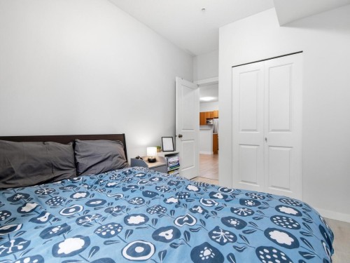 32-9229 University Crescent, Burnaby, BC - Indoor Photo Showing Bedroom