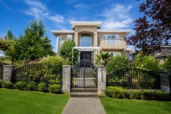 8155 15th Avenue Burnaby, BC V3N 1X4