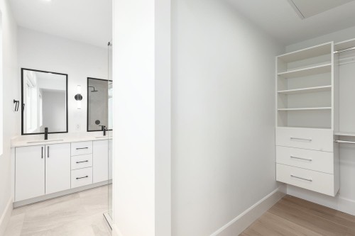 851 19Th Avenue E, Vancouver, BC - Indoor Photo Showing Other Room