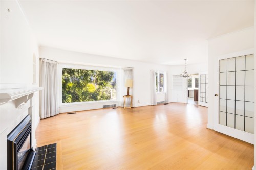 4888 Narvaez Drive, Vancouver, BC - Indoor Photo Showing Dining Room