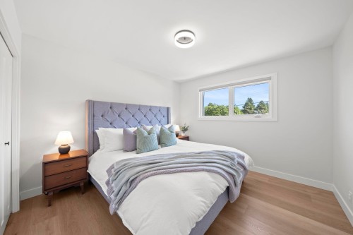 5301 10A Avenue, Delta, BC - Indoor Photo Showing Bedroom