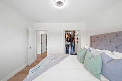 5301 10A Avenue, Delta, BC - Indoor Photo Showing Bedroom