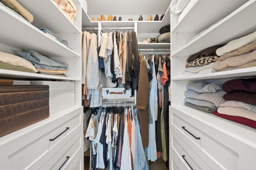 5301 10A Avenue, Delta, BC - Indoor With Storage