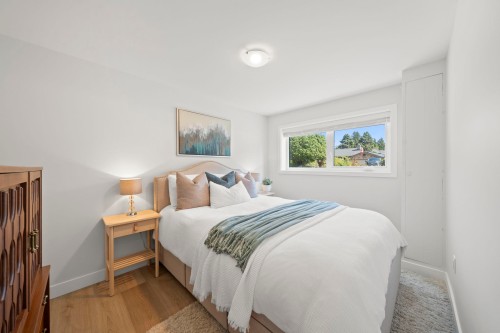 5301 10A Avenue, Delta, BC - Indoor Photo Showing Bedroom