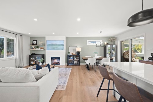 5301 10A Avenue, Delta, BC - Indoor Photo Showing Living Room With Fireplace