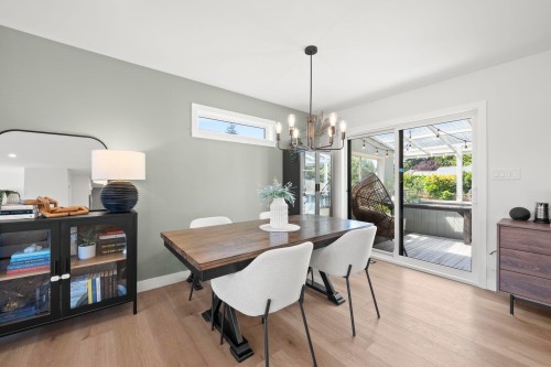 5301 10A Avenue, Delta, BC - Indoor Photo Showing Dining Room