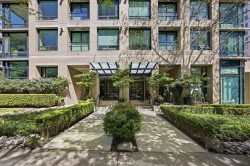 706-1003 Burnaby Street  Vancouver, BC V6E 4R7