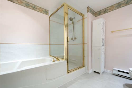 112-4955 River Road, Delta, BC - Indoor Photo Showing Bathroom