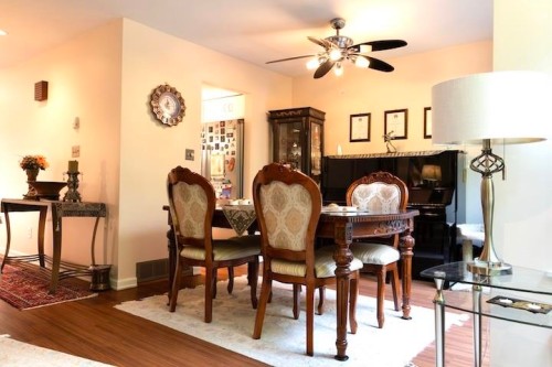 1147 Montroyal Boulevard, North Vancouver, BC - Indoor Photo Showing Dining Room