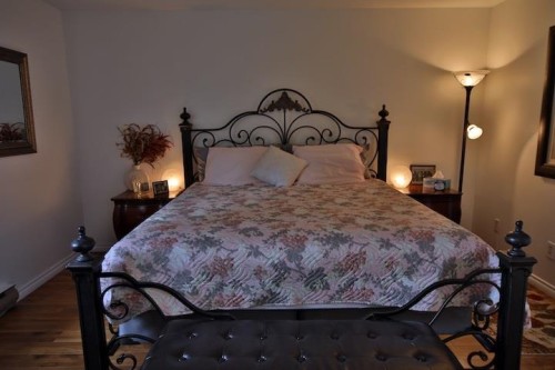 1147 Montroyal Boulevard, North Vancouver, BC - Indoor Photo Showing Bedroom