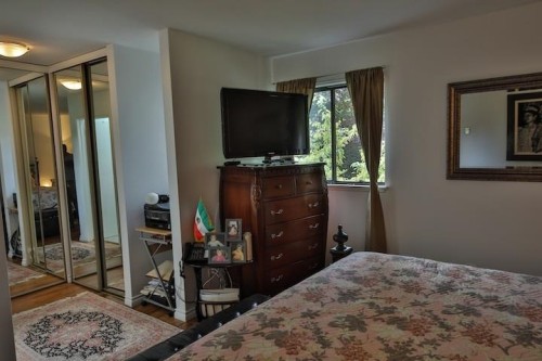 1147 Montroyal Boulevard, North Vancouver, BC - Indoor Photo Showing Bedroom