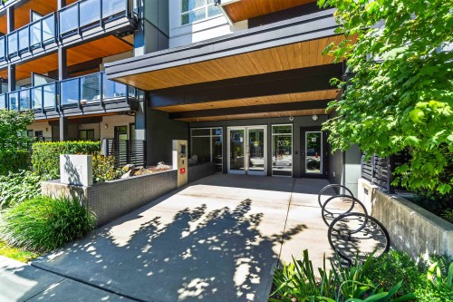 103-707 Como Lake Avenue  Coquitlam, BC V3J 0J5