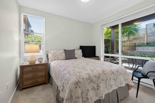 103-707 Como Lake Avenue, Coquitlam, BC - Indoor Photo Showing Bedroom