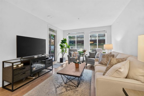 103-707 Como Lake Avenue, Coquitlam, BC - Indoor Photo Showing Living Room