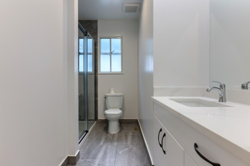 3492 49Th Avenue E, Vancouver, BC - Indoor Photo Showing Bathroom