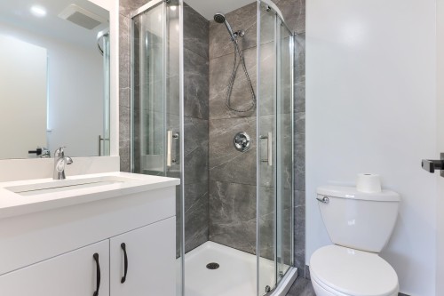 3492 49Th Avenue E, Vancouver, BC - Indoor Photo Showing Bathroom