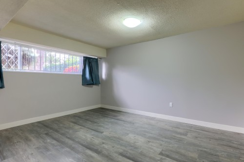 3492 49Th Avenue E, Vancouver, BC - Indoor Photo Showing Other Room