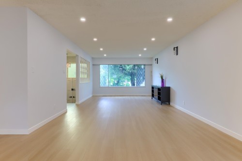 3492 49Th Avenue E, Vancouver, BC - Indoor Photo Showing Other Room
