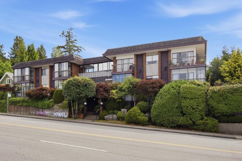 307-2710 Lonsdale Avenue  North Vancouver, BC V7N 3J1