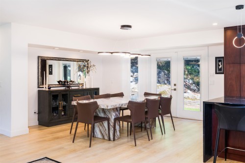 3965 Viewridge Place, West Vancouver, BC - Indoor Photo Showing Dining Room