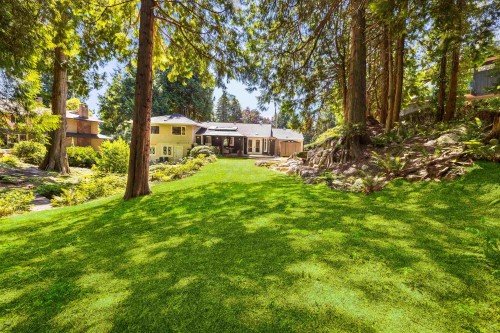 3965 Viewridge Place, West Vancouver, BC - Outdoor