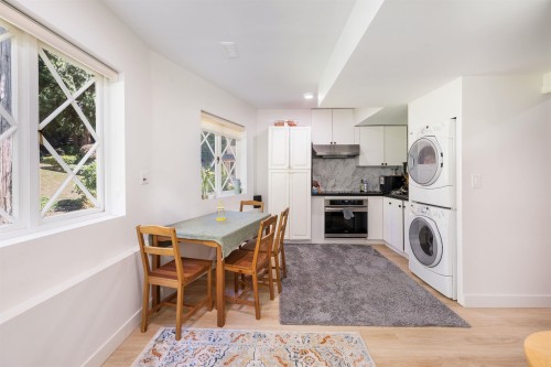 3965 Viewridge Place, West Vancouver, BC - Indoor Photo Showing Laundry Room