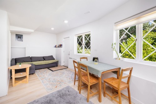 3965 Viewridge Place, West Vancouver, BC - Indoor