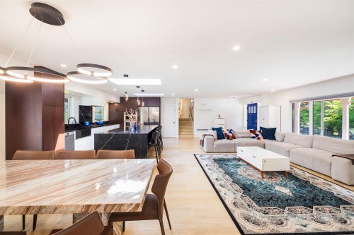 3965 Viewridge Place, West Vancouver, BC - Indoor