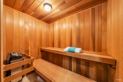 6963 Fremlin Street, Vancouver, BC - Indoor Photo Showing Other Room