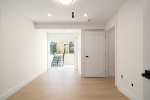 4832 Duchess Street, Vancouver, BC - Indoor Photo Showing Other Room