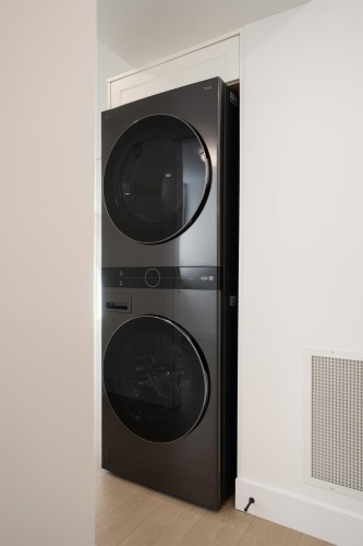 4832 Duchess Street, Vancouver, BC - Indoor Photo Showing Laundry Room