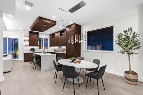 3073 Fromme Road, North Vancouver, BC - Indoor Photo Showing Dining Room