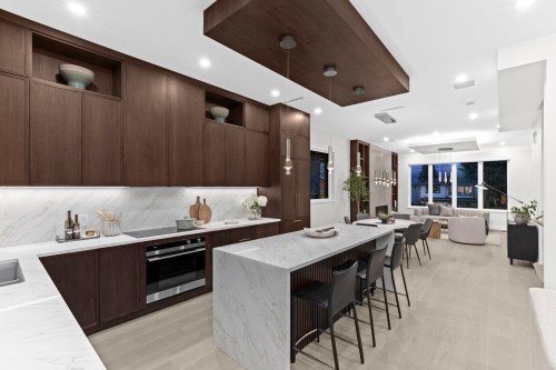3073 Fromme Road, North Vancouver, BC - Indoor Photo Showing Kitchen With Upgraded Kitchen