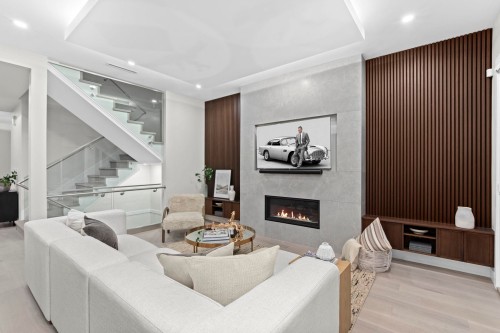 3073 Fromme Road, North Vancouver, BC - Indoor With Fireplace