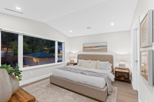 3073 Fromme Road, North Vancouver, BC - Indoor Photo Showing Bedroom