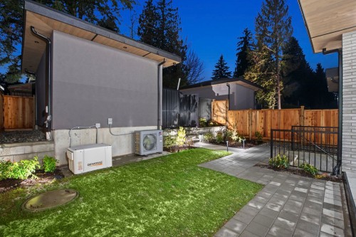 3073 Fromme Road, North Vancouver, BC - Outdoor