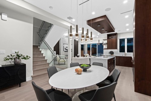 3073 Fromme Road, North Vancouver, BC - Indoor Photo Showing Dining Room