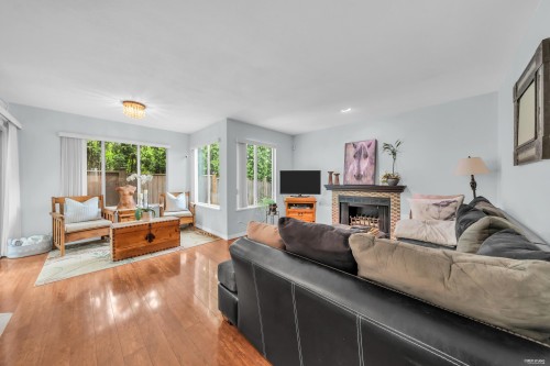 2939 Cliffrose Crescent, Coquitlam, BC - Indoor Photo Showing Living Room With Fireplace