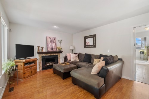 2939 Cliffrose Crescent, Coquitlam, BC - Indoor Photo Showing Living Room With Fireplace