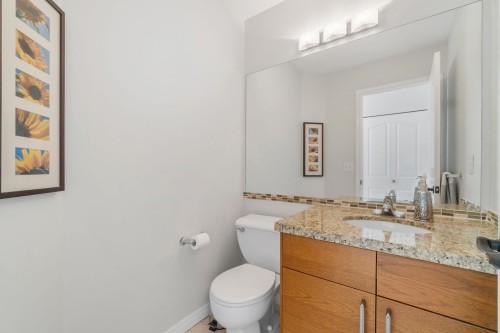 2939 Cliffrose Crescent, Coquitlam, BC - Indoor Photo Showing Bathroom