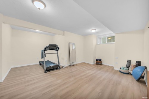 2939 Cliffrose Crescent, Coquitlam, BC - Indoor Photo Showing Gym Room