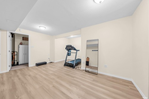 2939 Cliffrose Crescent, Coquitlam, BC - Indoor Photo Showing Gym Room