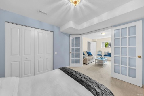 2939 Cliffrose Crescent, Coquitlam, BC - Indoor Photo Showing Bedroom