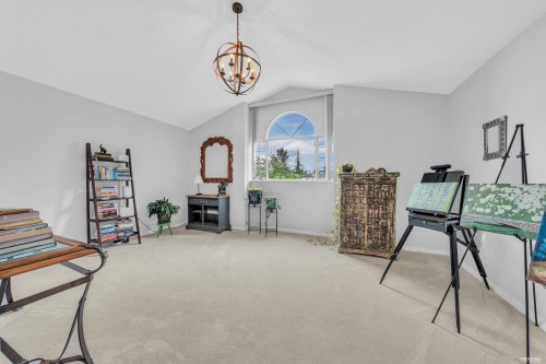 2939 Cliffrose Crescent, Coquitlam, BC - Indoor Photo Showing Other Room