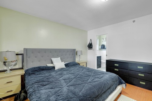 1457 18Th Avenue E, Vancouver, BC - Indoor Photo Showing Bedroom